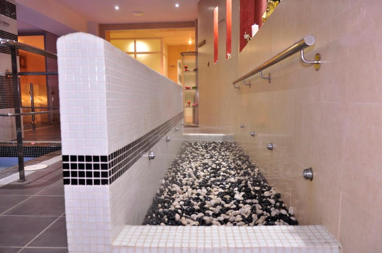Hotel & Spa Plaza أرياتي المظهر الخارجي الصورة