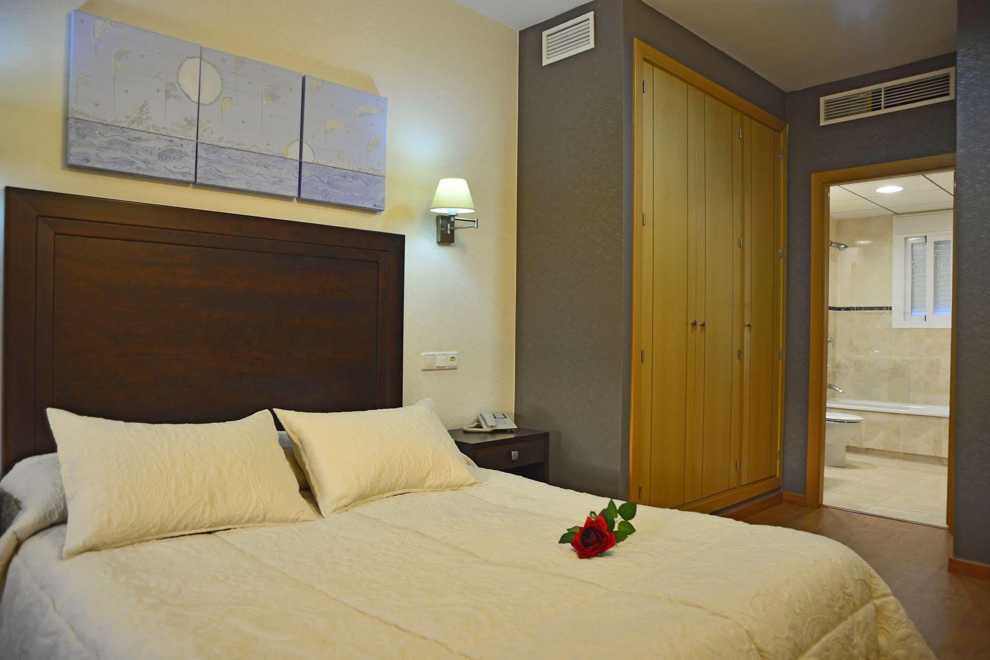 Hotel & Spa Plaza أرياتي المظهر الخارجي الصورة